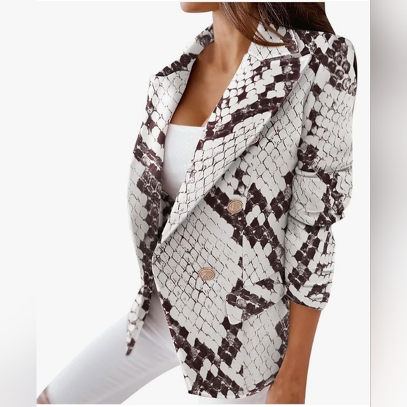 Nisha Outi Women's Open Front Modern Fit Blazer, Sz. 10. MSRP $80. - Picture 2 of 4